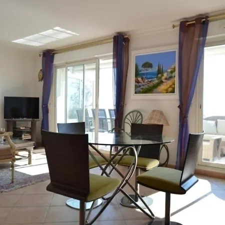 Les Pins, 3 Pieces, 6 Personnes - Fr-1-252-46 Apartment Juan-les-Pins