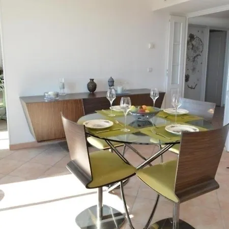 Les Pins, 3 Pieces, 6 Personnes - Fr-1-252-46 Juan-les-Pins